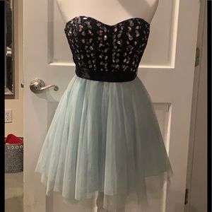 Gorgeous semi formal dress size 1/2